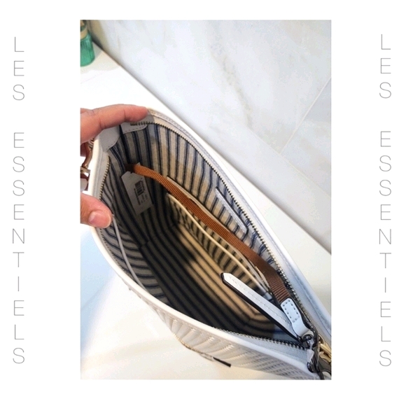 ❗SALE❗🎉 Host Pick 🎉Dooney & Bourke Crossbody - Picture 4 of 9